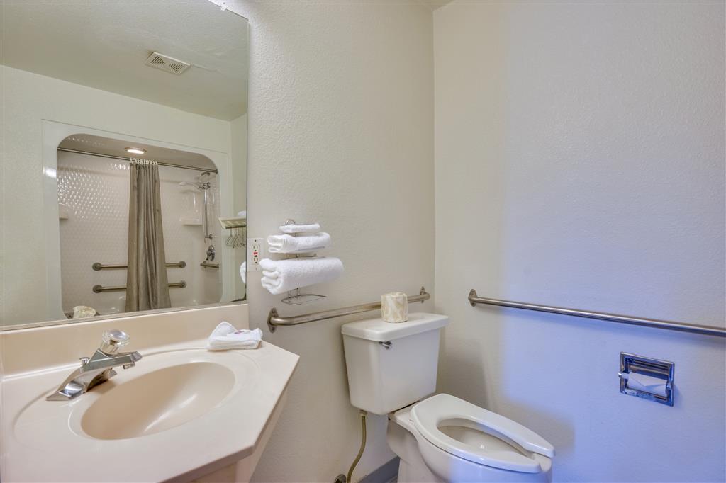 טילמנס קורנר Rodeway Inn חדר תמונה