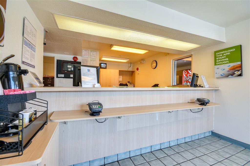 טילמנס קורנר Rodeway Inn מראה פנימי תמונה