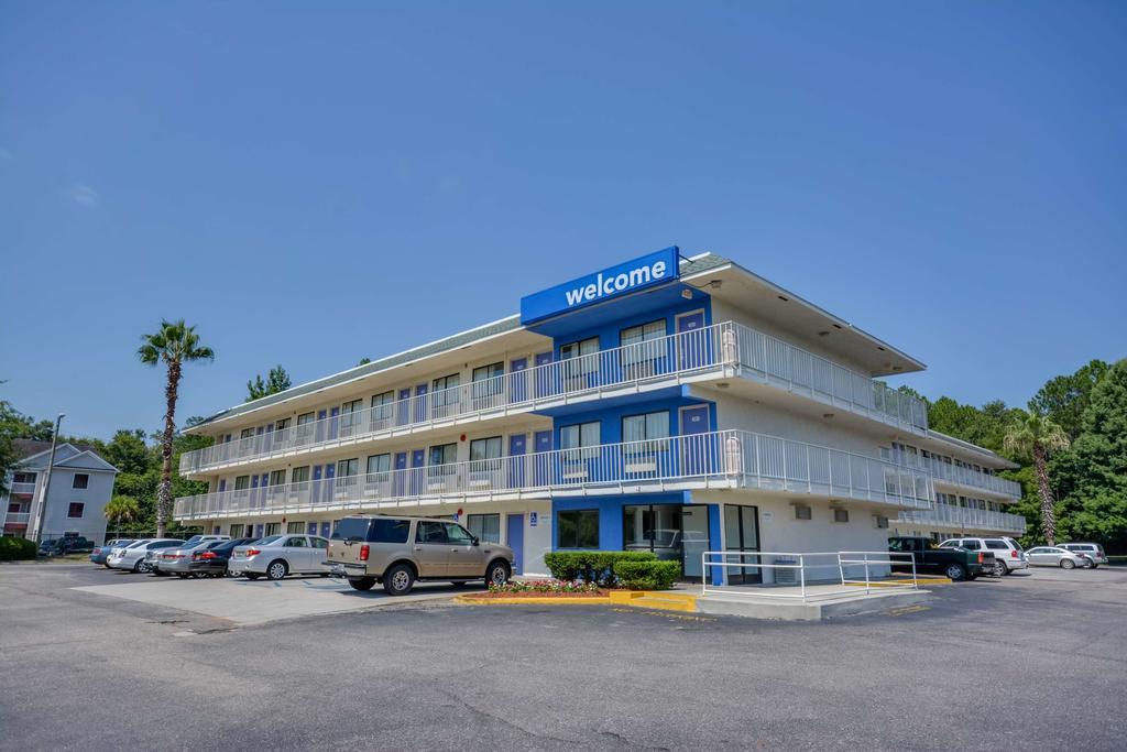 טילמנס קורנר Rodeway Inn מראה חיצוני תמונה